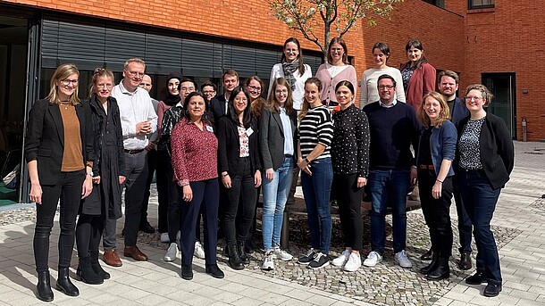 Teilnehmende am Workshop zum Forschungsstand finanzieller Bildung in Deutschland